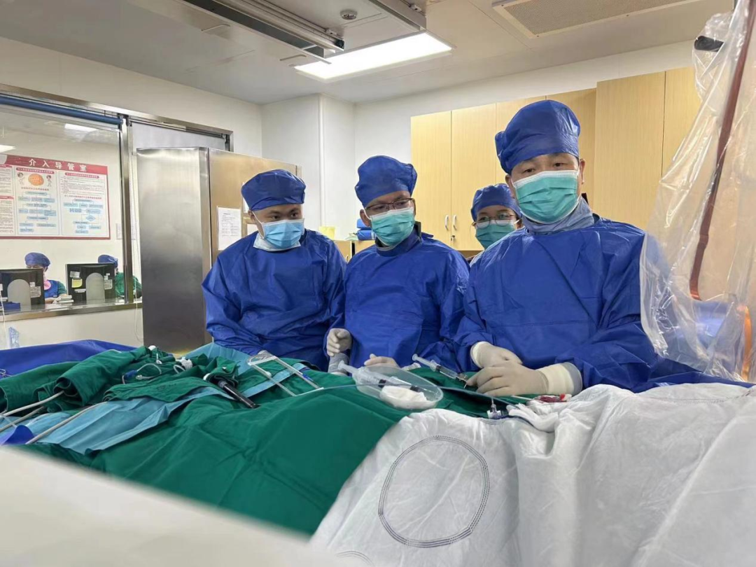 中山一院何建桂教授到我院进行学术指导