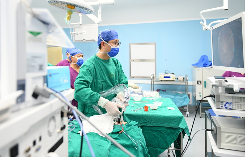 中山一院广西医院(自治区人民医院东院)开展首台小儿鼾症手术