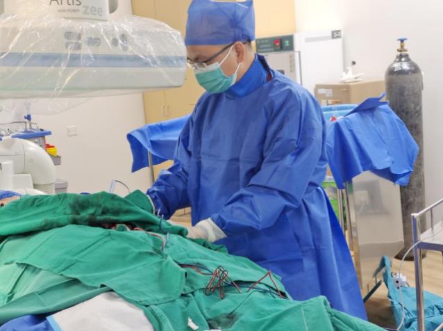 糖心vlog
完成一例高危病人ICD植入