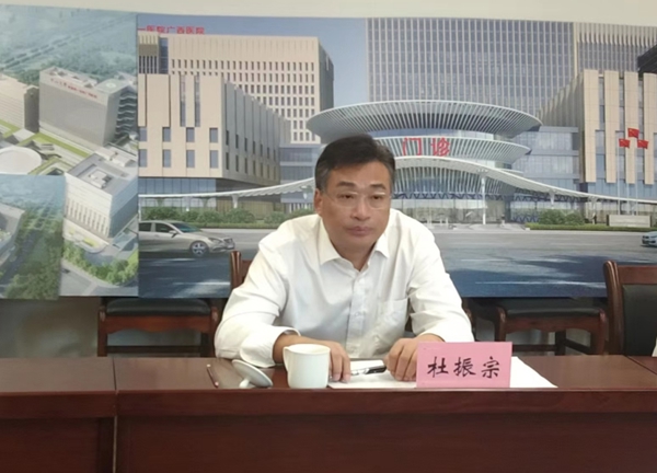 中山一院副院长殷晓煜到中山一院广西医院进行调研