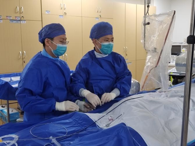 我院首次独立开展AVS，助力高血压精准诊疗