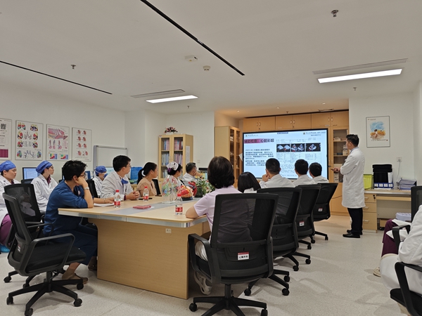 心胸外科开展医院首例经食道心脏彩超引导下经皮股静脉房间隔缺损合并卵圆孔未闭封堵术